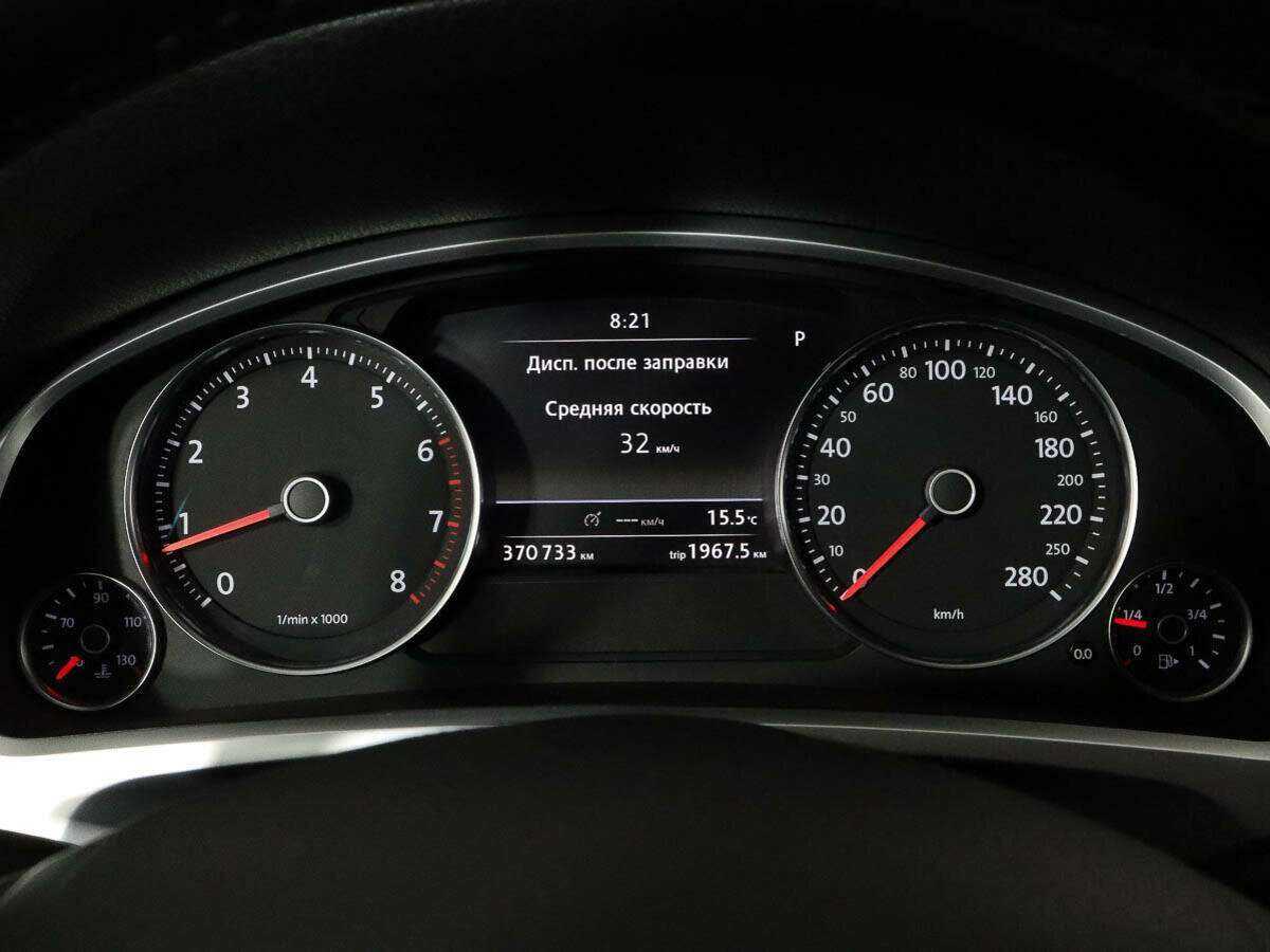 Купить Volkswagen Touareg с пробегом. Фото: #8