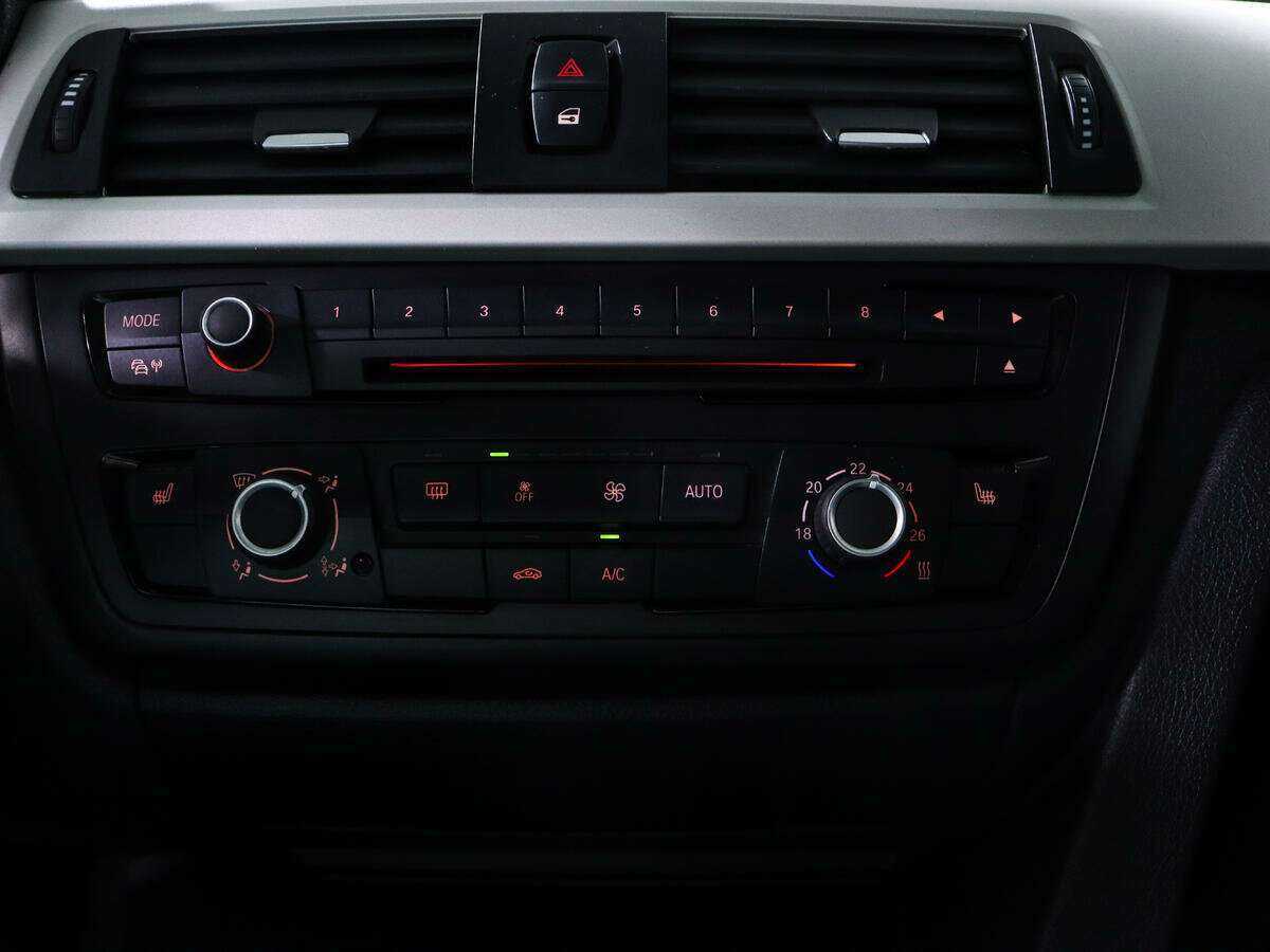 Купить BMW 3 серии с пробегом. Фото: #13