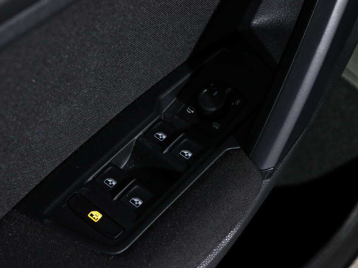 Купить Volkswagen Tiguan с пробегом. Фото: #15