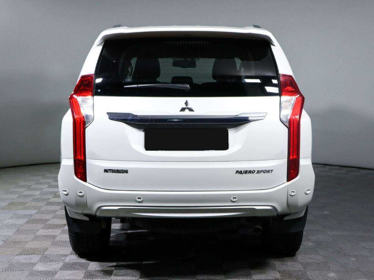 Купить Mitsubishi Pajero Sport с пробегом. Фото: #2