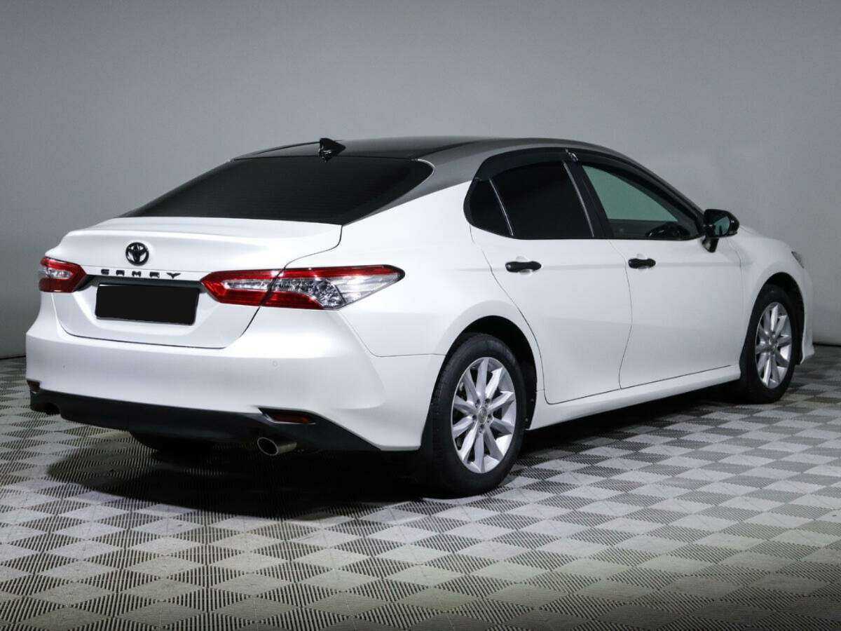 Купить Toyota Camry с пробегом. Фото: #3