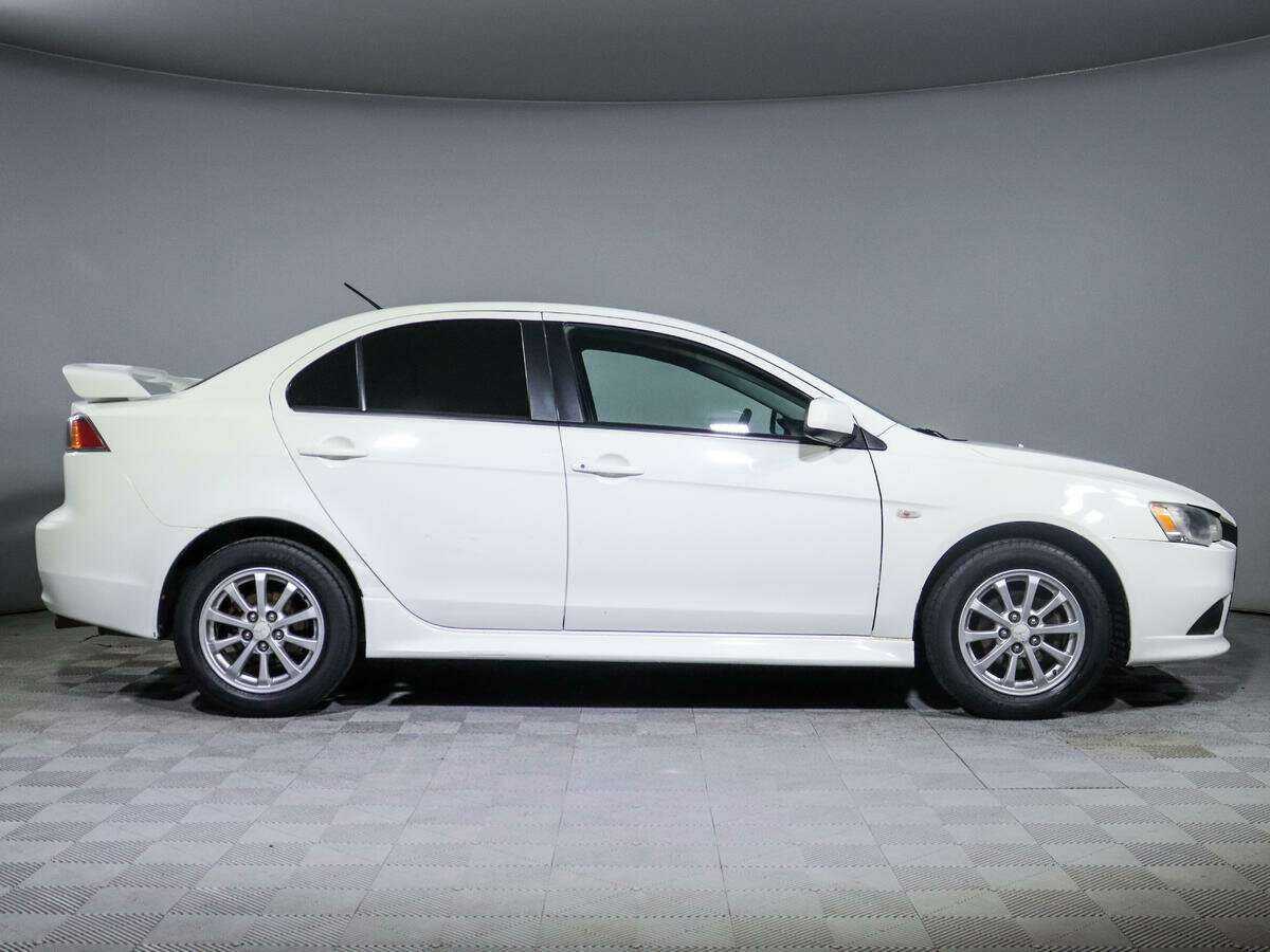 Купить Mitsubishi Lancer с пробегом. Фото: #3