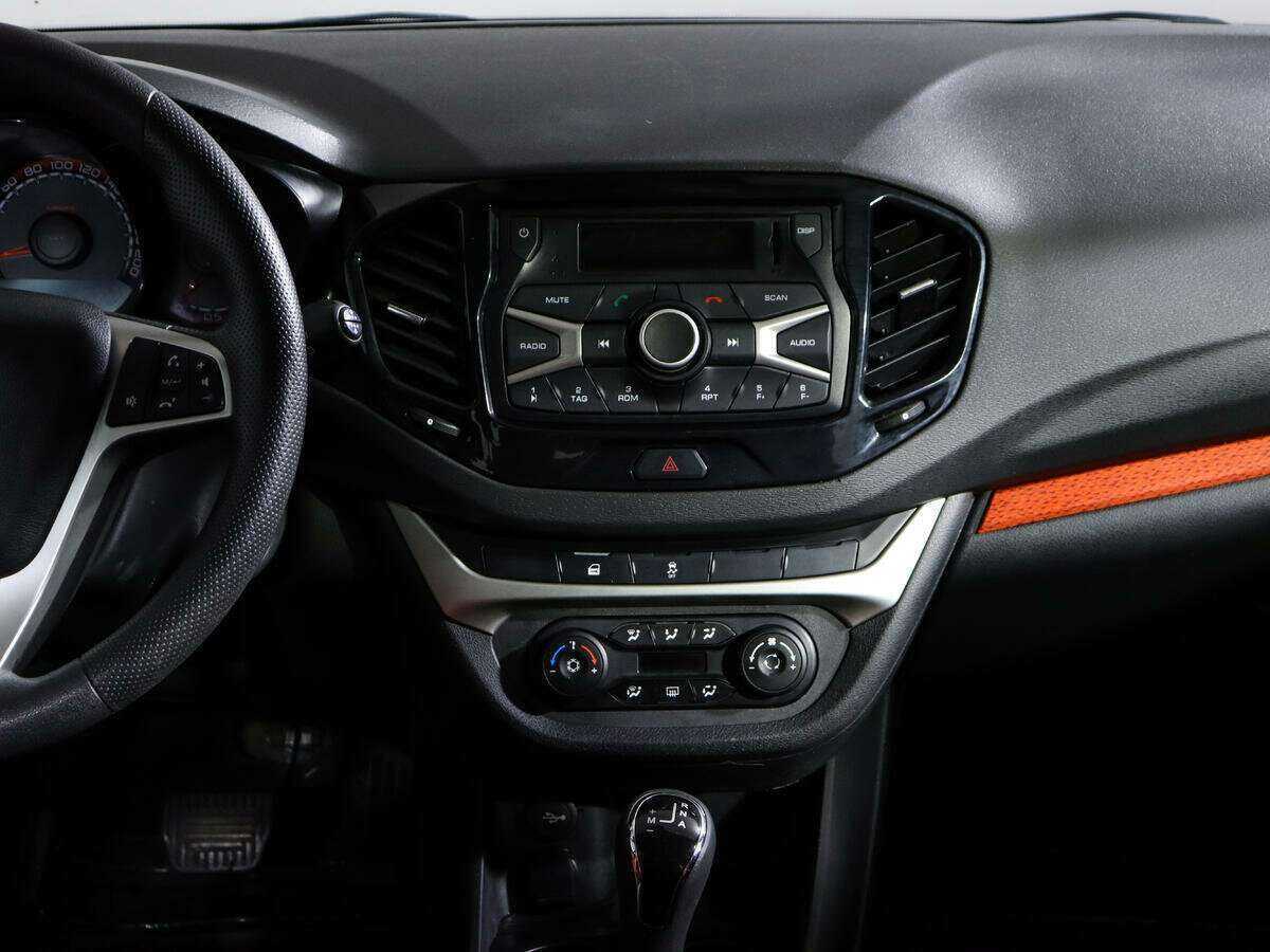 Купить Lada (ВАЗ) Vesta с пробегом. Фото: #12