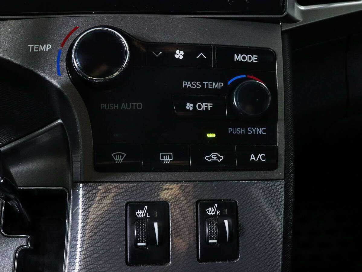 Купить Toyota Venza с пробегом. Фото: #13