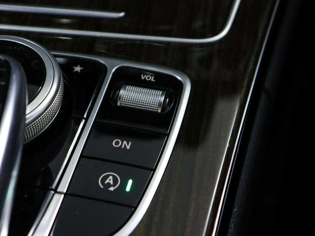 Купить Mercedes-Benz C-Класс с пробегом. Фото: #17