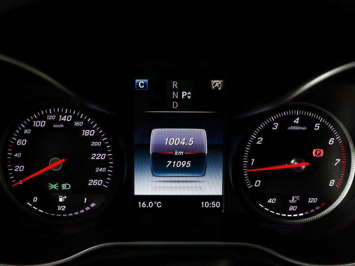 Купить Mercedes-Benz C-Класс с пробегом. Фото: #8