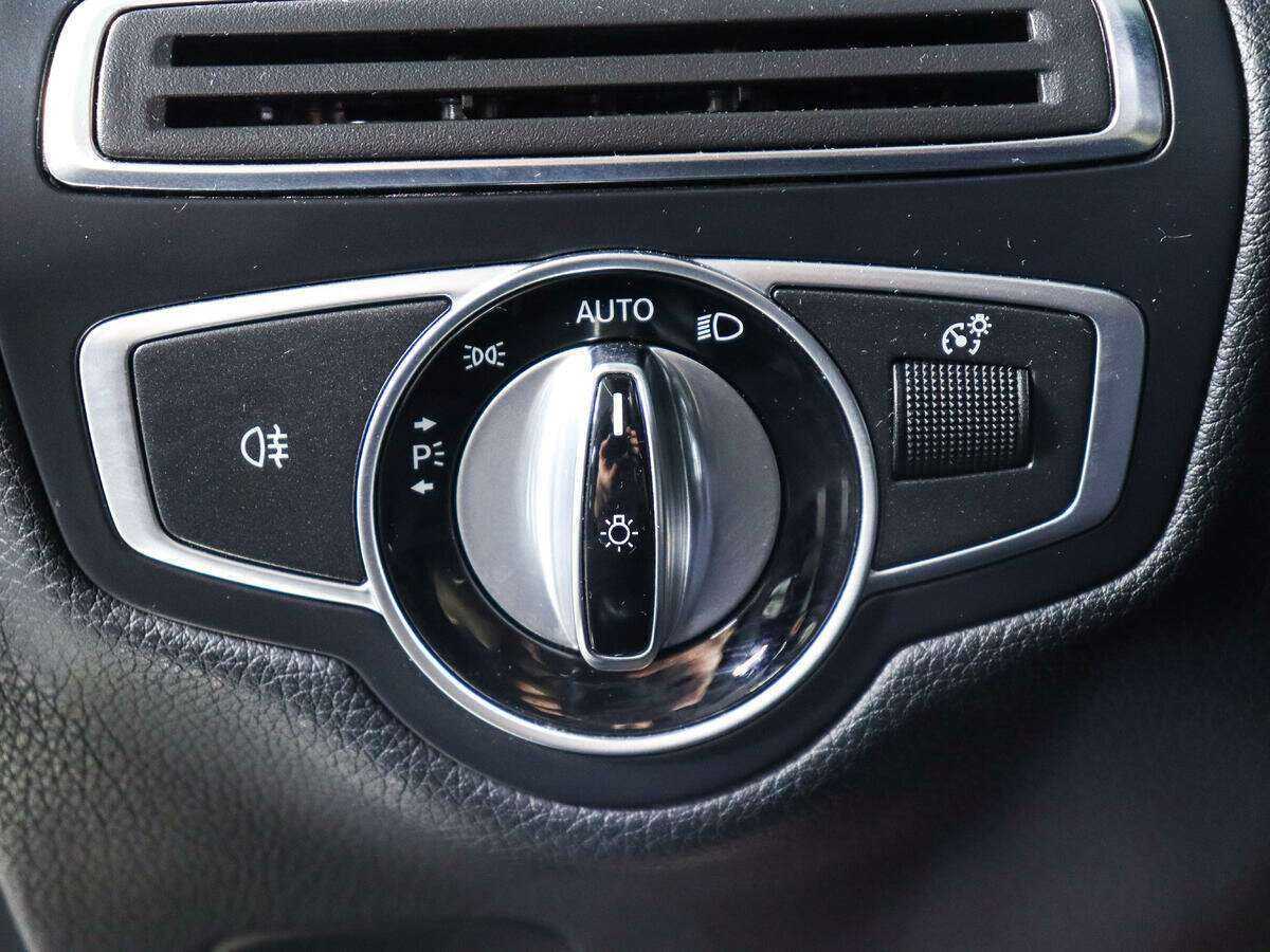 Купить Mercedes-Benz C-Класс с пробегом. Фото: #18
