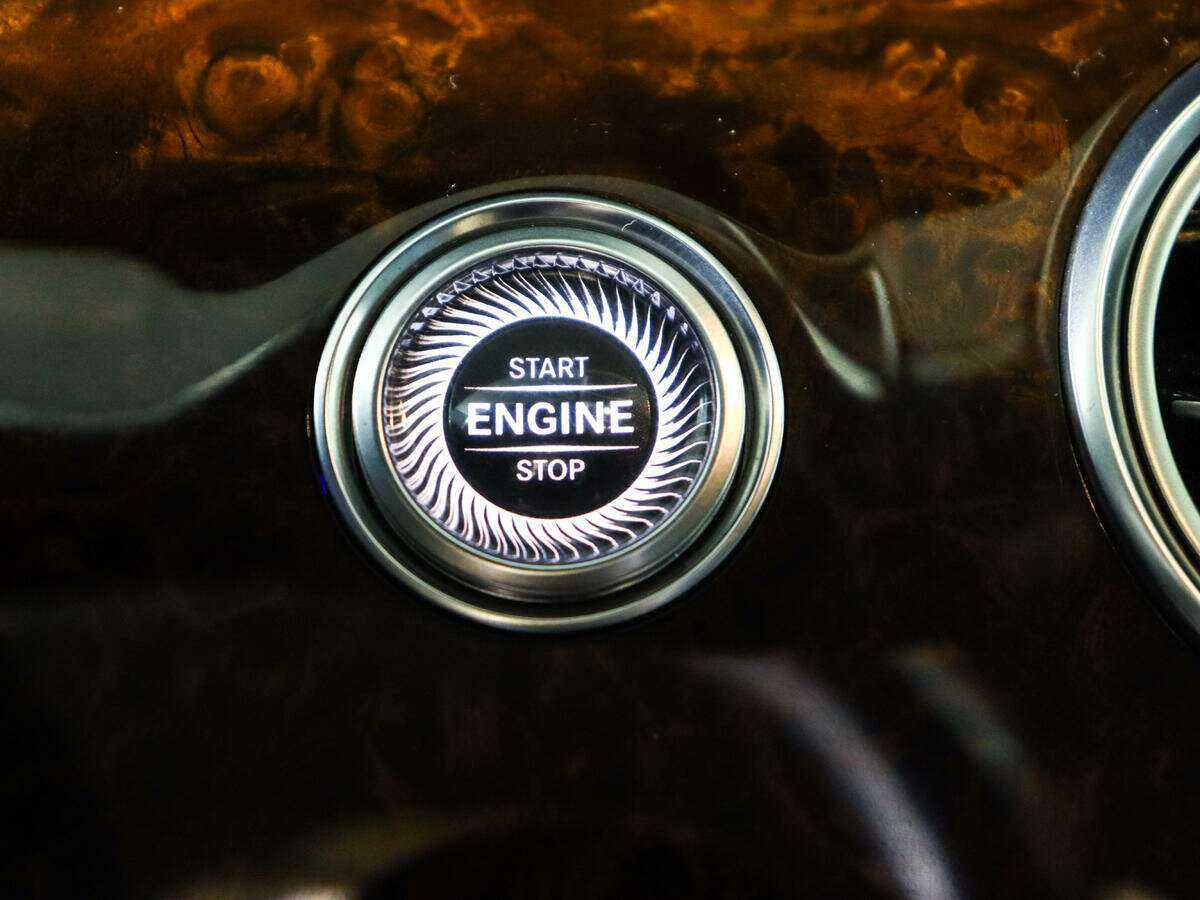 Купить Mercedes-Benz E-Класс с пробегом. Фото: #16