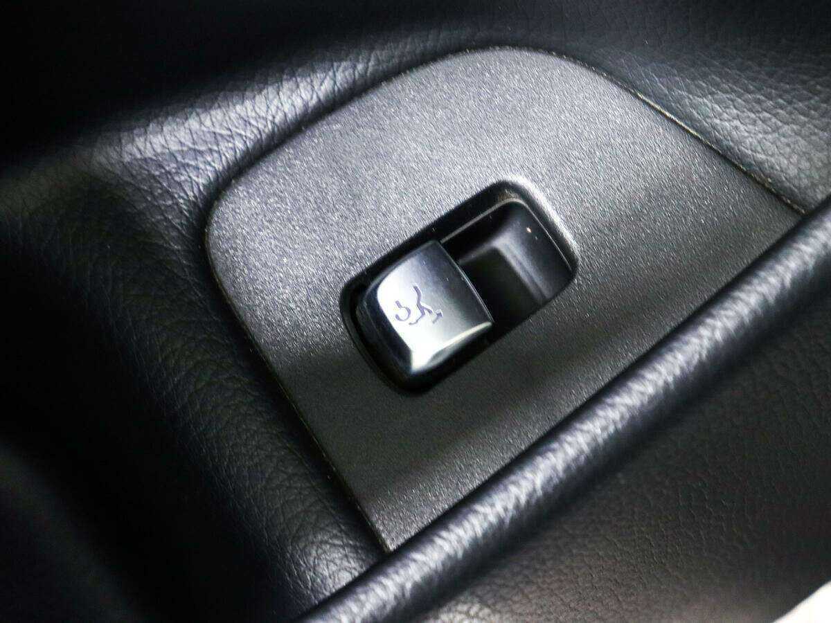 Купить Mercedes-Benz E-Класс с пробегом. Фото: #21