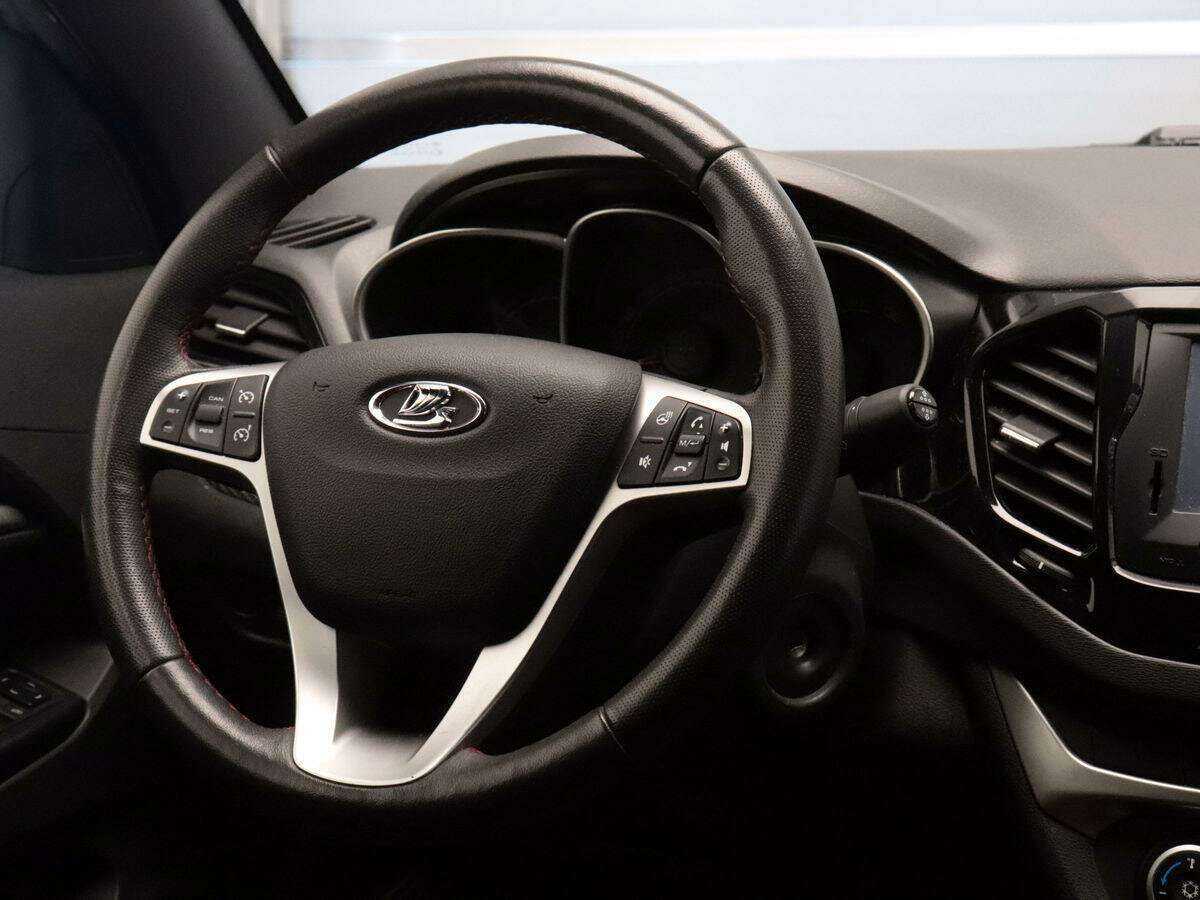 Купить Lada (ВАЗ) Vesta с пробегом. Фото: #9