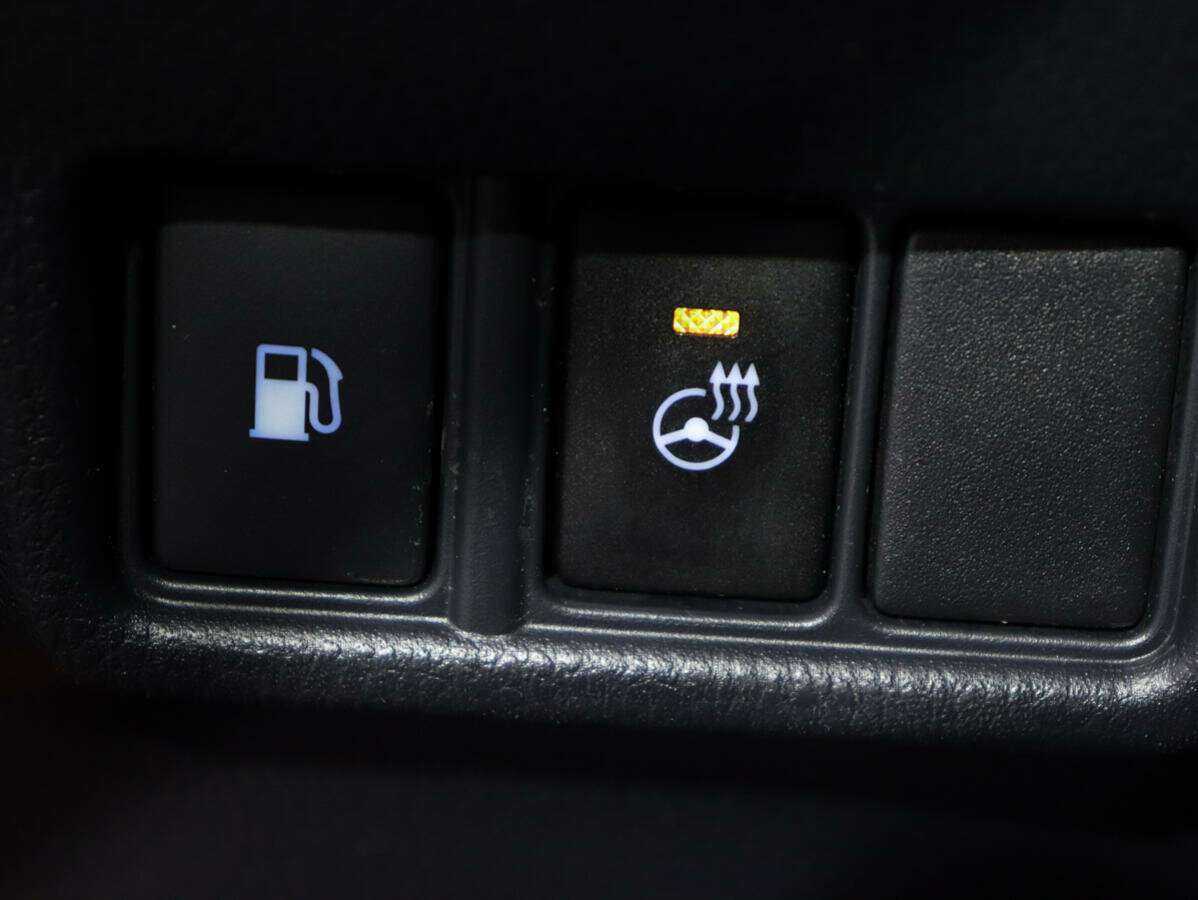 Купить Toyota C-HR с пробегом. Фото: #16