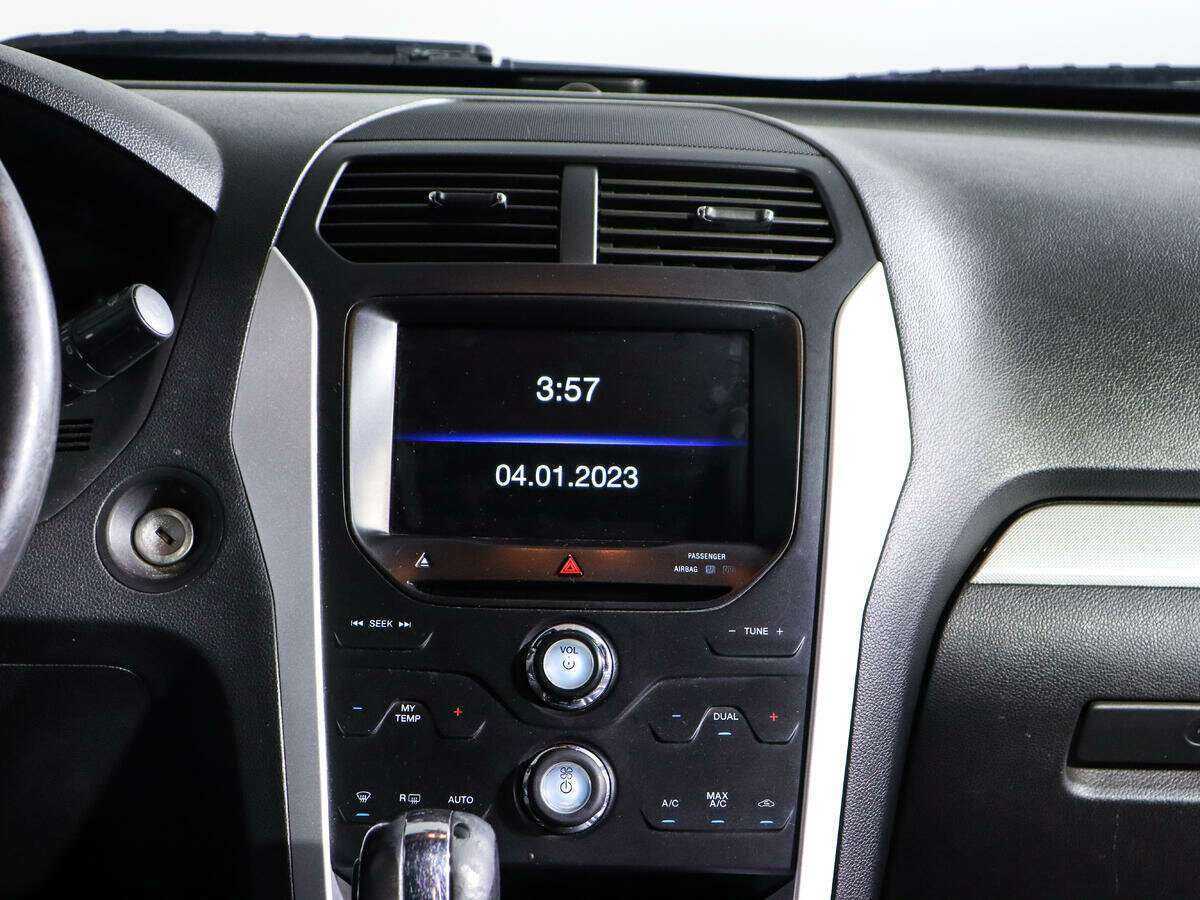 Купить Ford Explorer с пробегом. Фото: #10