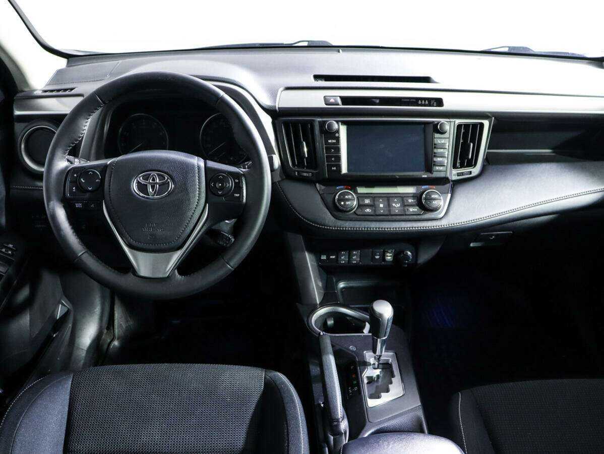 Купить Toyota RAV4 с пробегом. Фото: #10