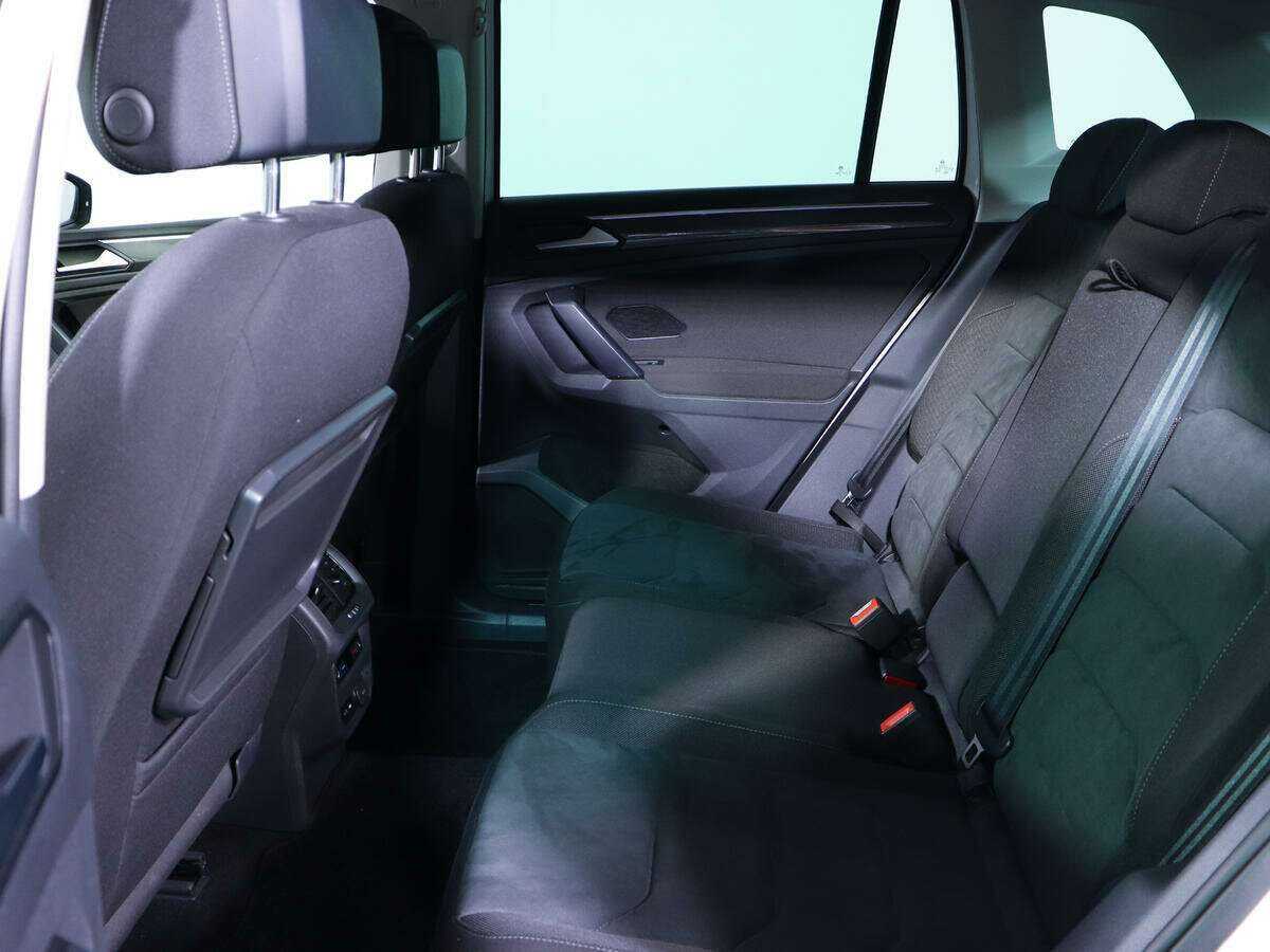 Купить Volkswagen Tiguan с пробегом. Фото: #7