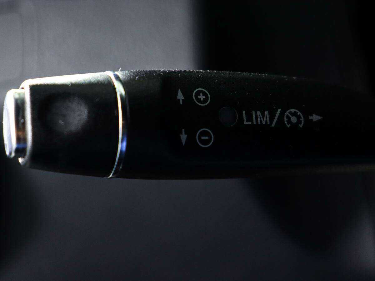 Купить Mercedes-Benz E-Класс с пробегом. Фото: #17