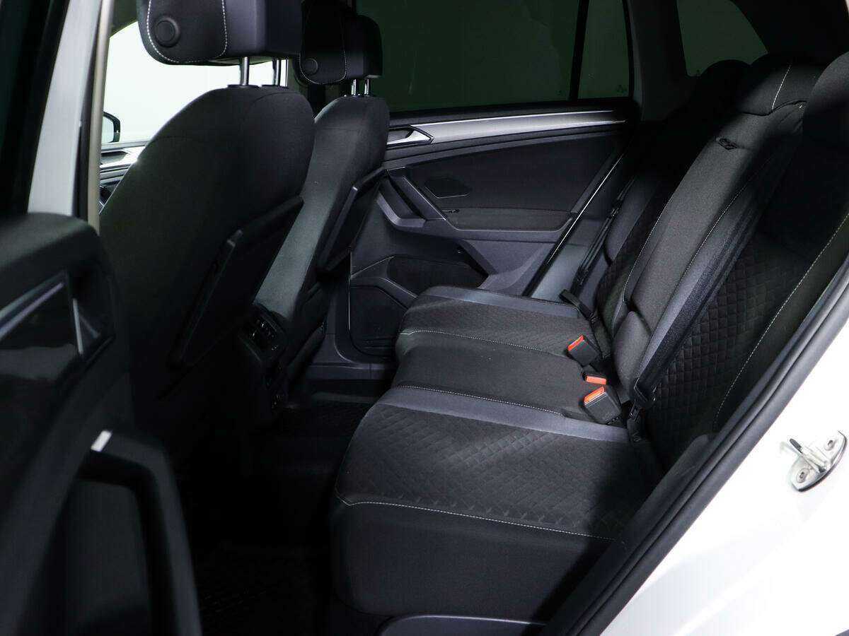 Купить Volkswagen Tiguan с пробегом. Фото: #8