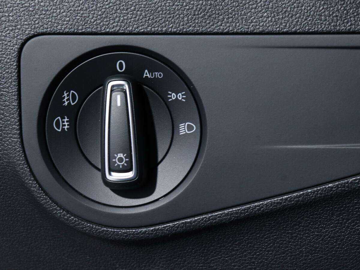 Купить Volkswagen Tiguan с пробегом. Фото: #15