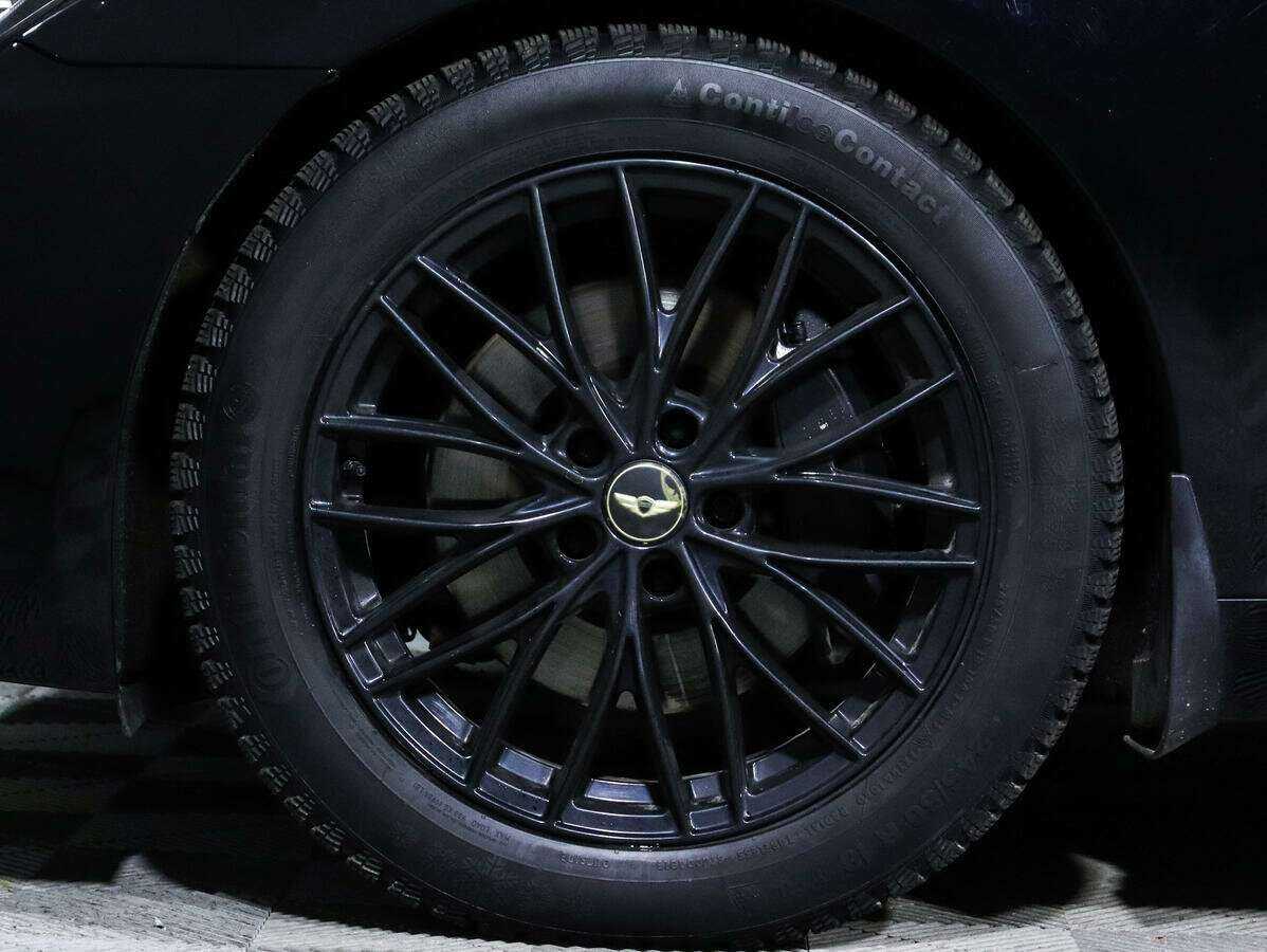 Купить Hyundai Genesis с пробегом. Фото: #12