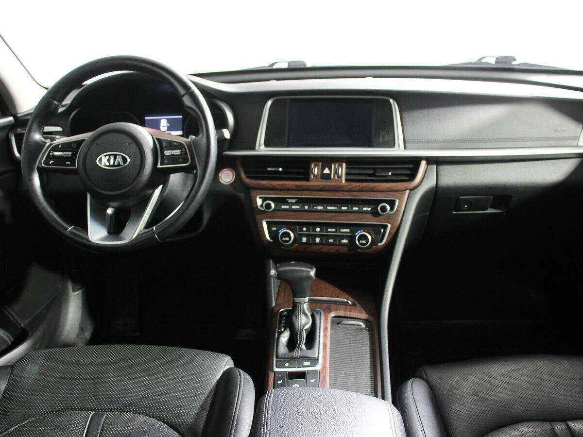 Купить Kia Optima с пробегом. Фото: #10