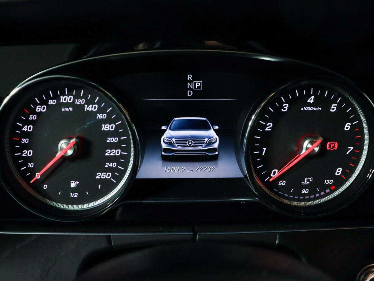 Купить Mercedes-Benz E-Класс с пробегом. Фото: #7