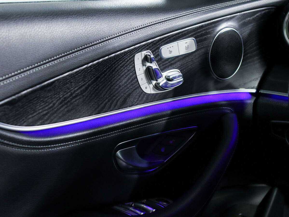 Купить Mercedes-Benz E-Класс с пробегом. Фото: #14