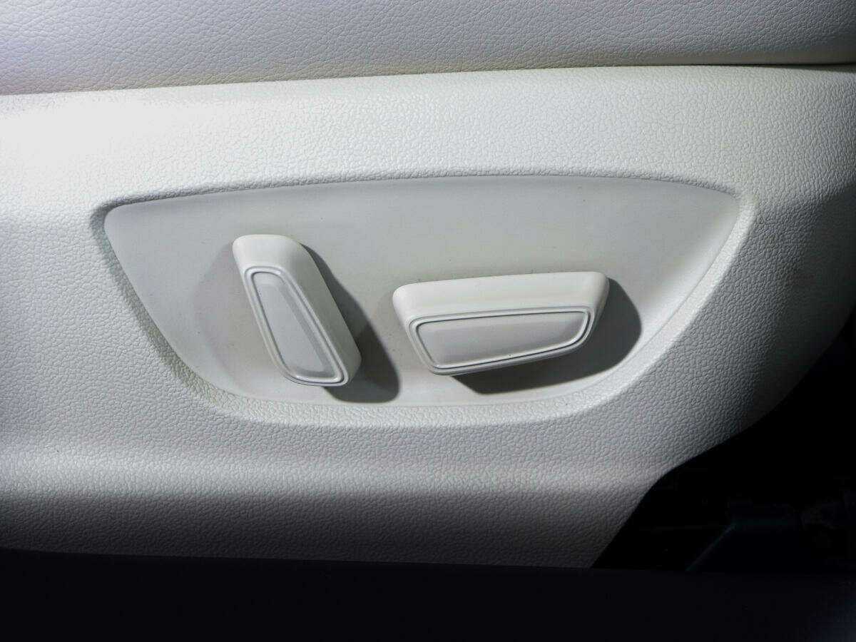 Купить Toyota Camry с пробегом. Фото: #12