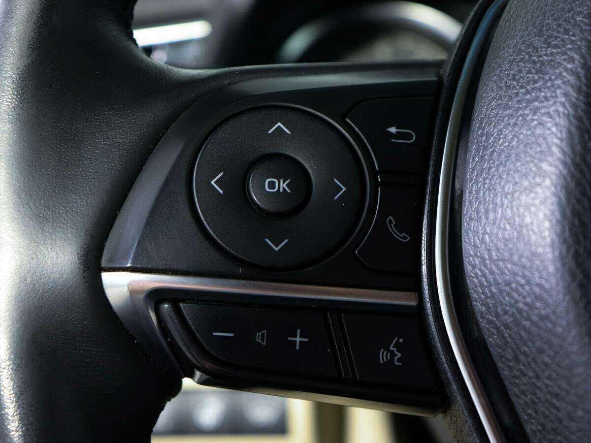 Купить Toyota Camry с пробегом. Фото: #17