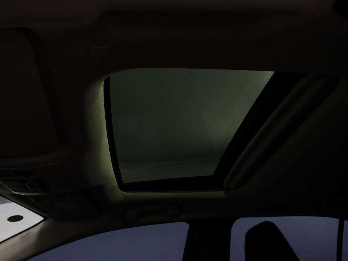 Купить Toyota Corolla с пробегом. Фото: #20