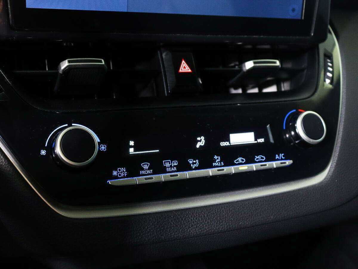 Купить Toyota Corolla с пробегом. Фото: #14