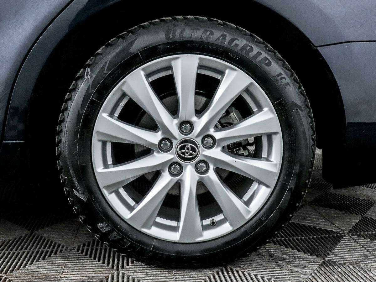 Купить Toyota Camry с пробегом. Фото: #10