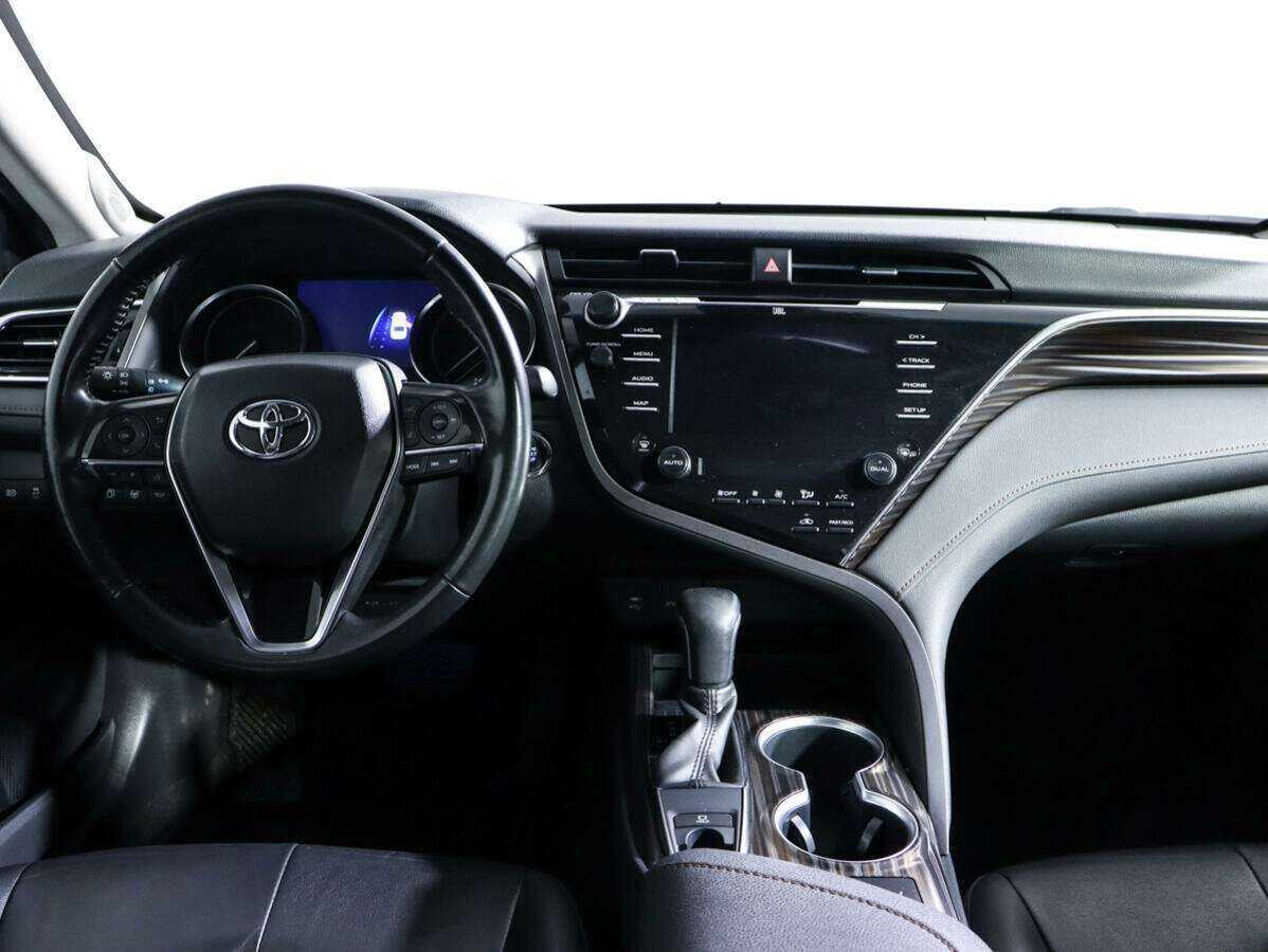 Купить Toyota Camry с пробегом. Фото: #8