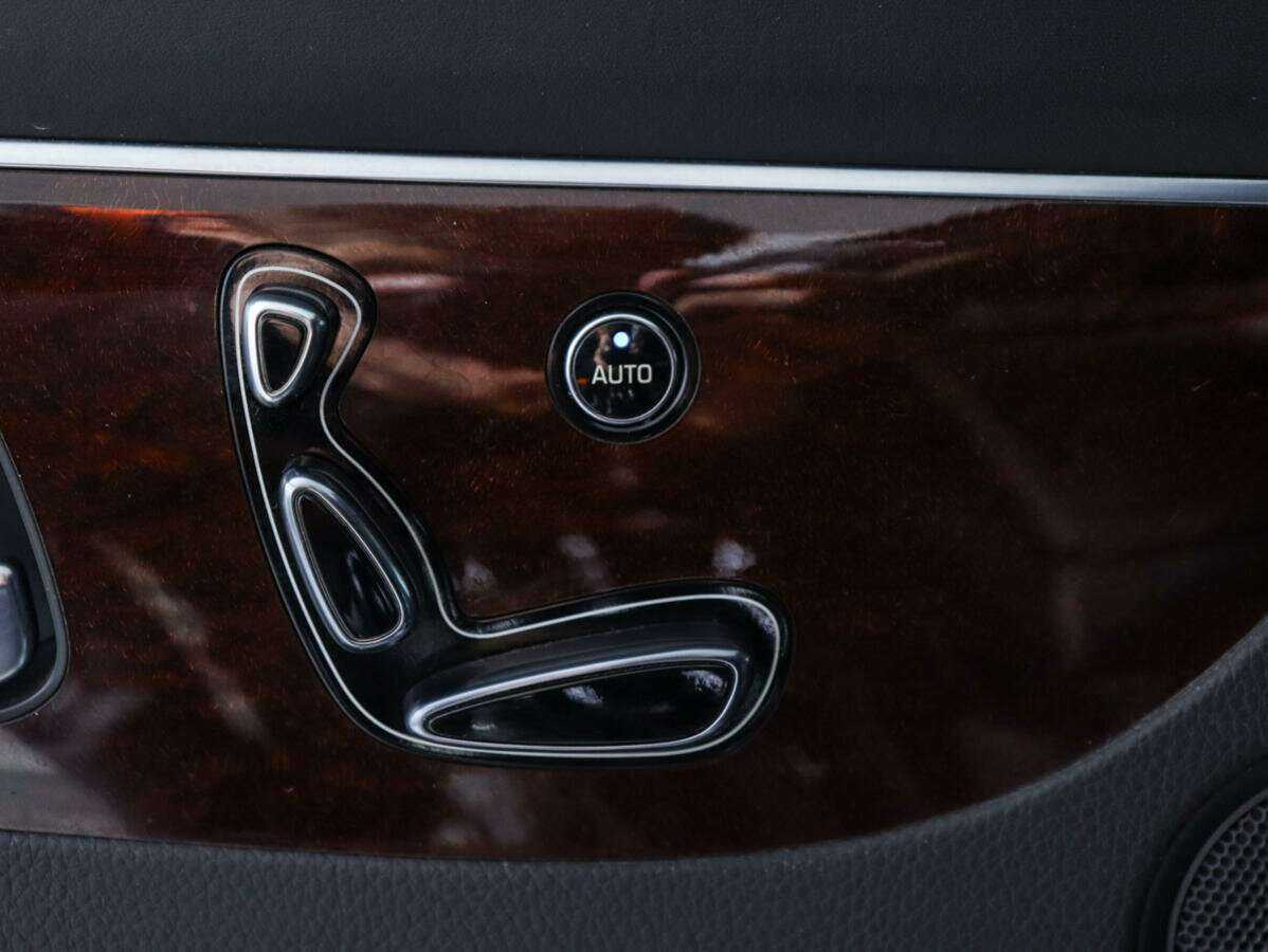 Купить Hyundai Equus с пробегом. Фото: #13