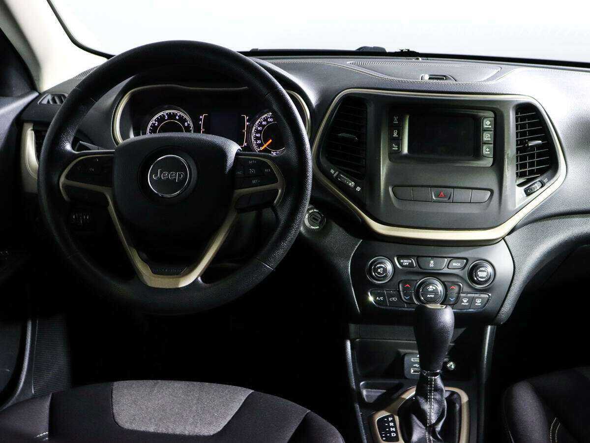 Купить Jeep Cherokee с пробегом. Фото: #8