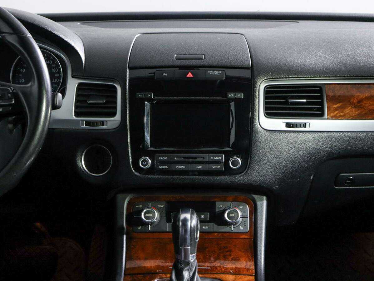 Купить Volkswagen Touareg с пробегом. Фото: #7