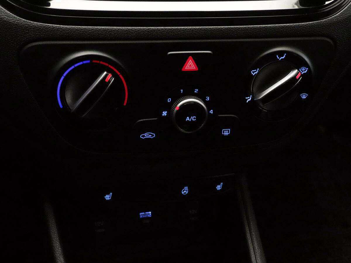 Купить Hyundai Solaris с пробегом. Фото: #15