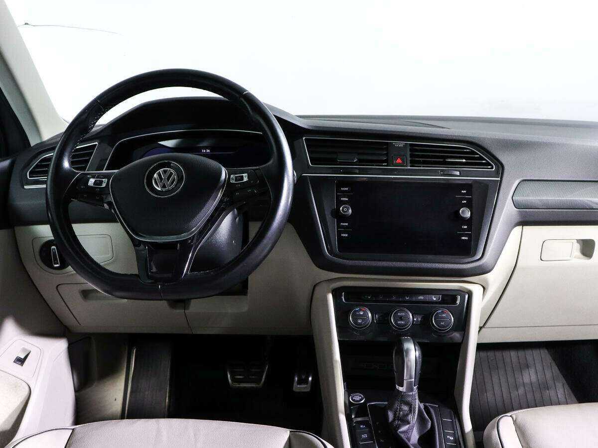 Купить Volkswagen Tiguan с пробегом. Фото: #11