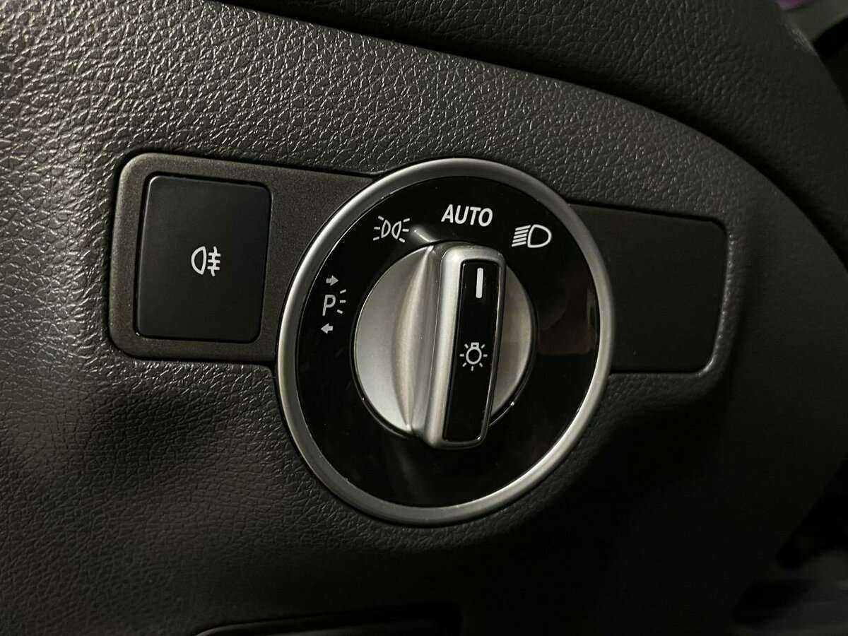 Купить Mercedes-Benz CLA с пробегом. Фото: #8