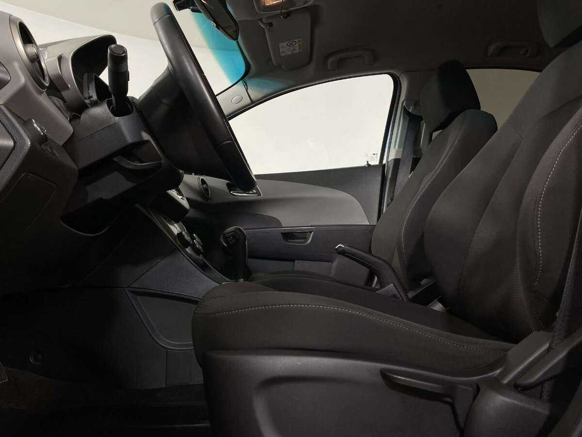 Купить Chevrolet Aveo с пробегом. Фото: #7