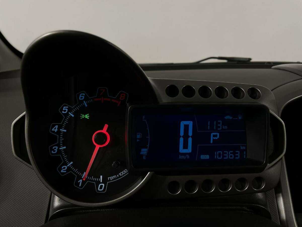 Купить Chevrolet Aveo с пробегом. Фото: #8