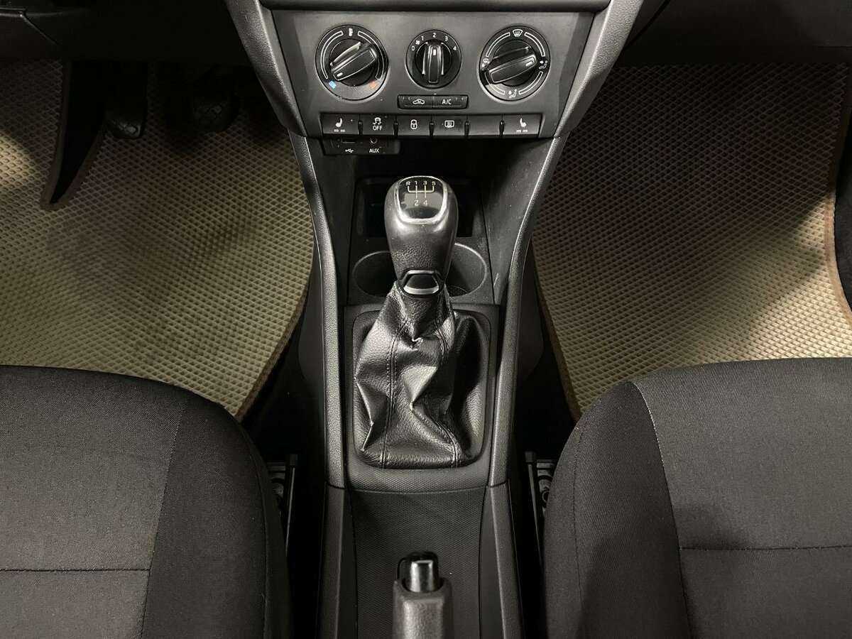 Купить Skoda Rapid с пробегом. Фото: #11