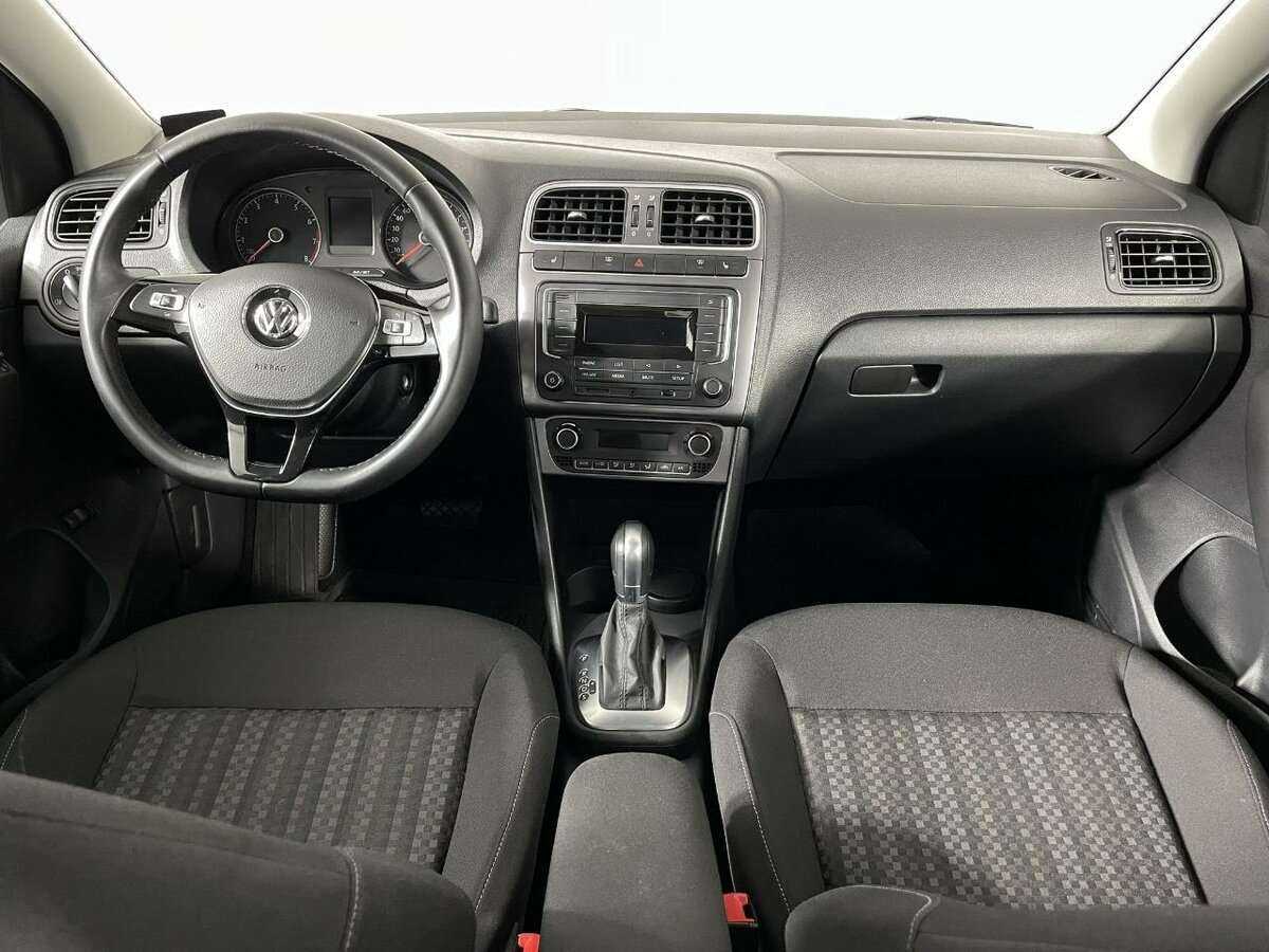 Купить Volkswagen Polo с пробегом. Фото: #5