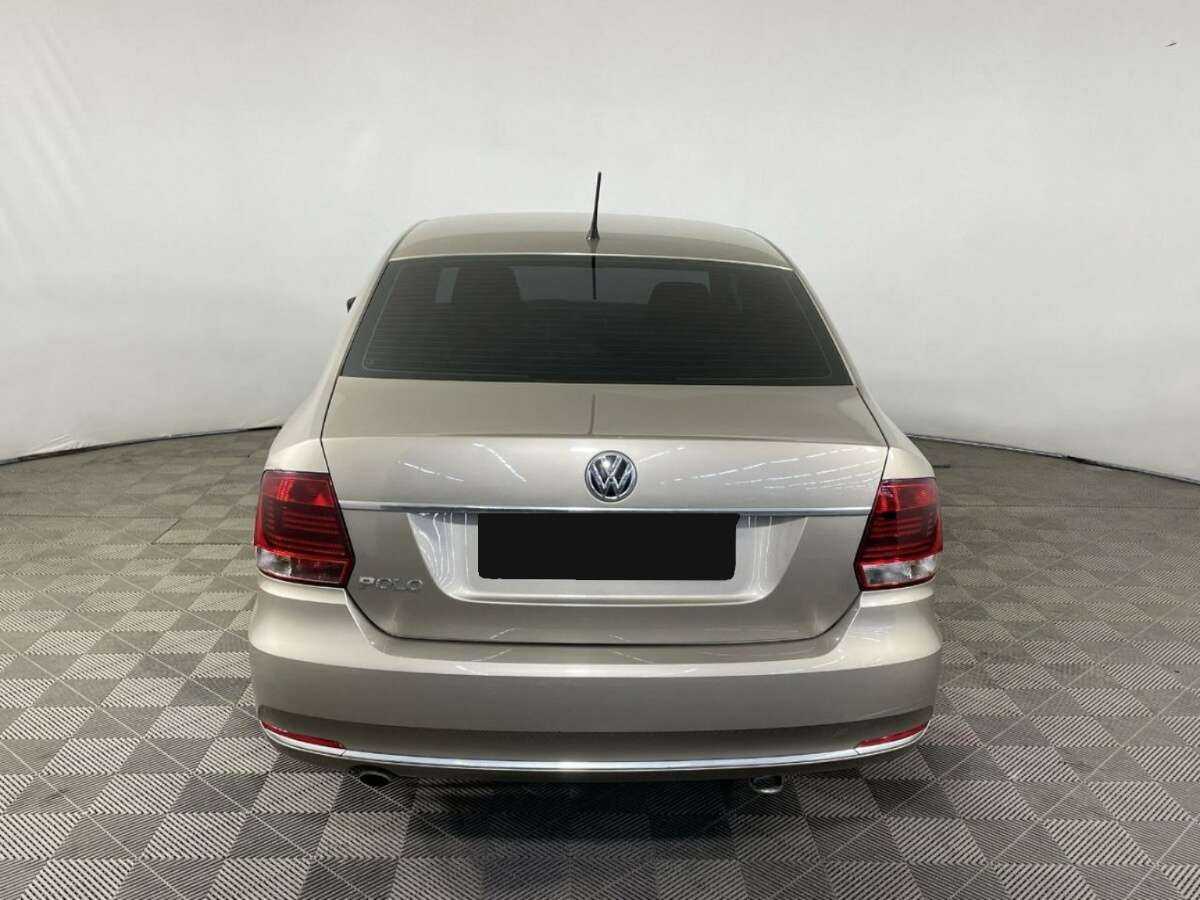 Купить Volkswagen Polo с пробегом. Фото: #1
