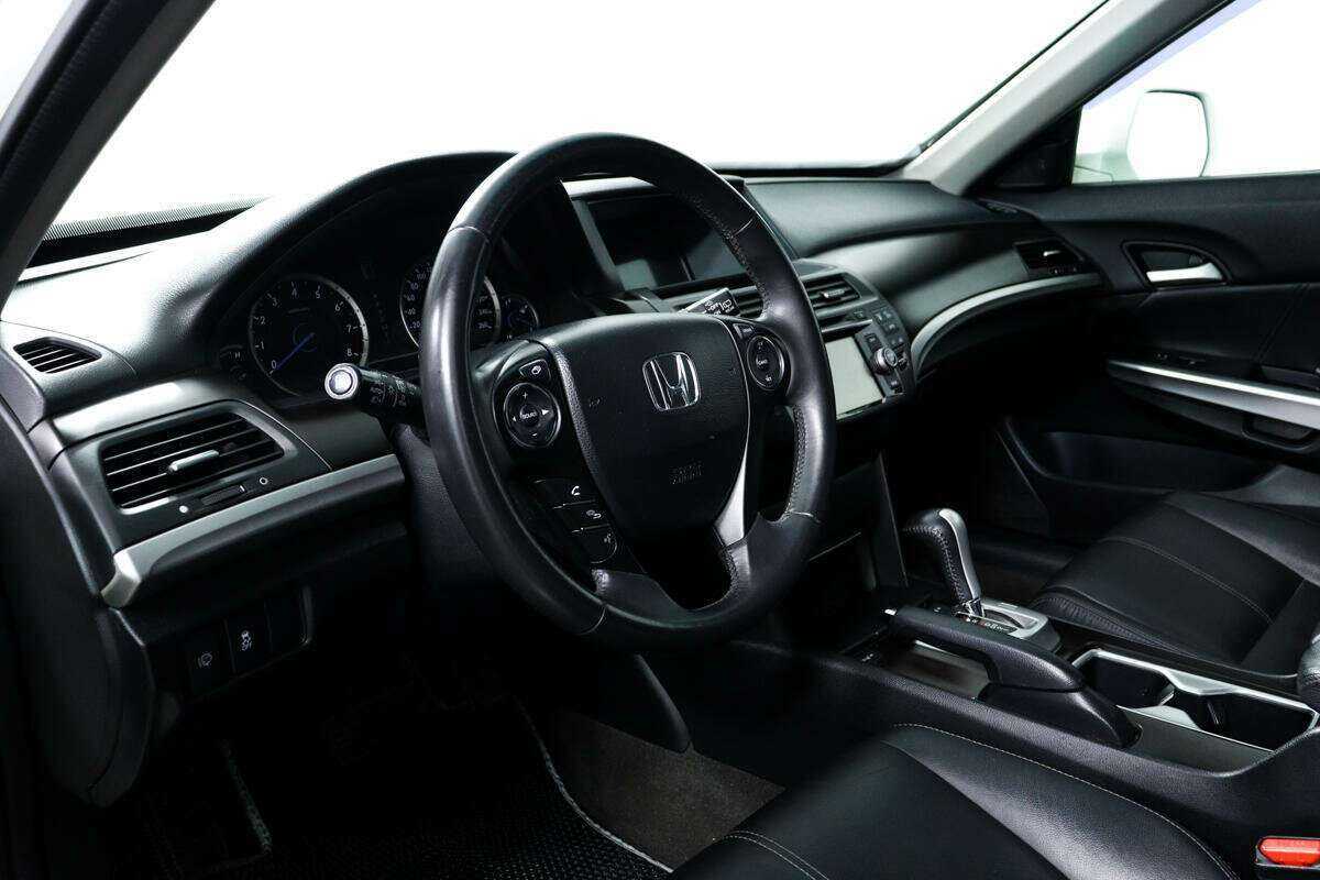 Купить Honda Crosstour с пробегом. Фото: #12