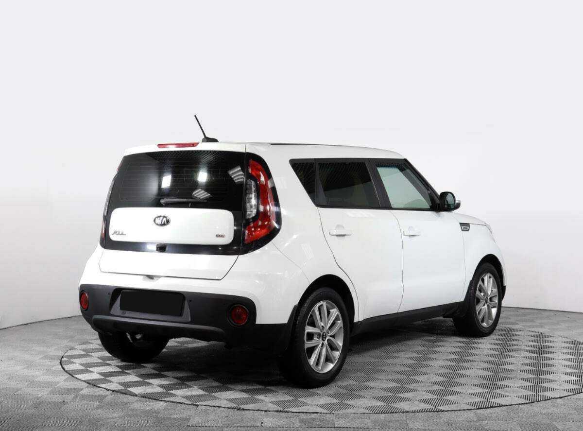 Купить Kia Soul с пробегом. Фото: #3