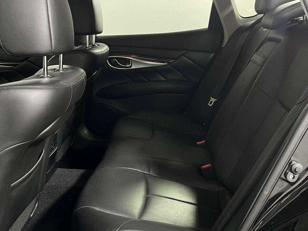 Купить Infiniti Q70 с пробегом. Фото: #9