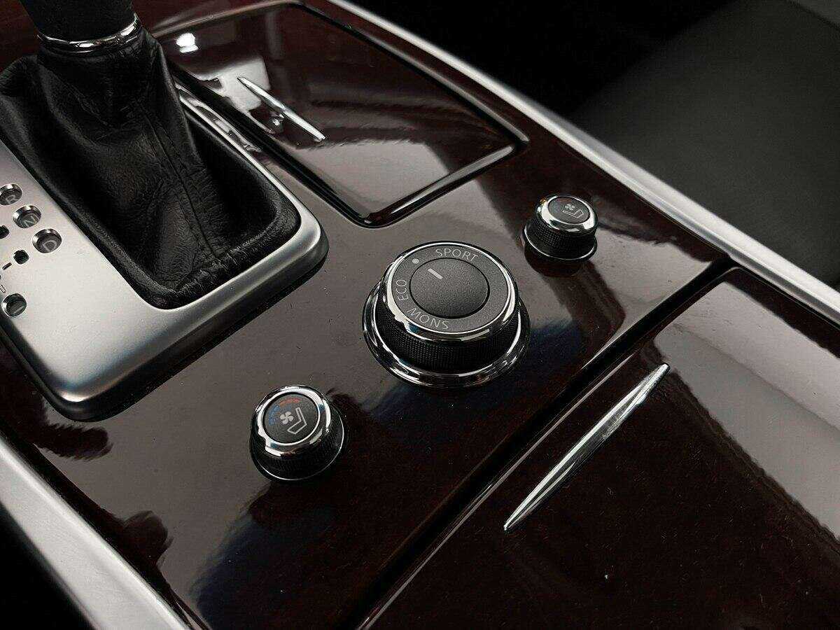 Купить Infiniti Q70 с пробегом. Фото: #13