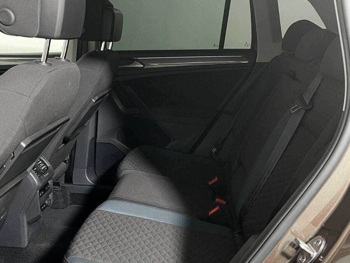 Купить Volkswagen Tiguan с пробегом. Фото: #9