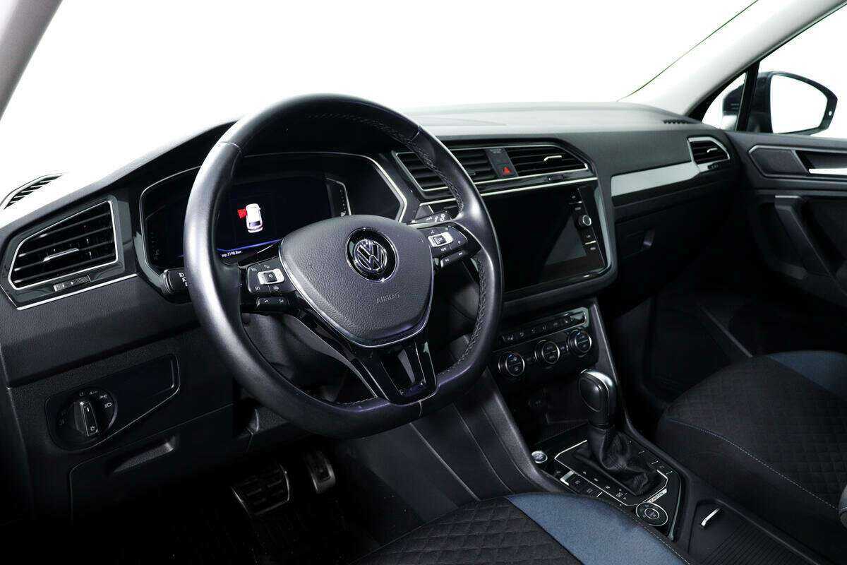 Купить Volkswagen Tiguan с пробегом. Фото: #12