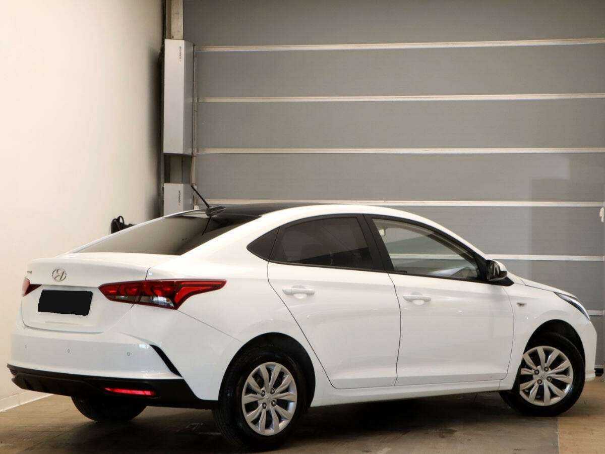 Купить Hyundai Solaris с пробегом. Фото: #3
