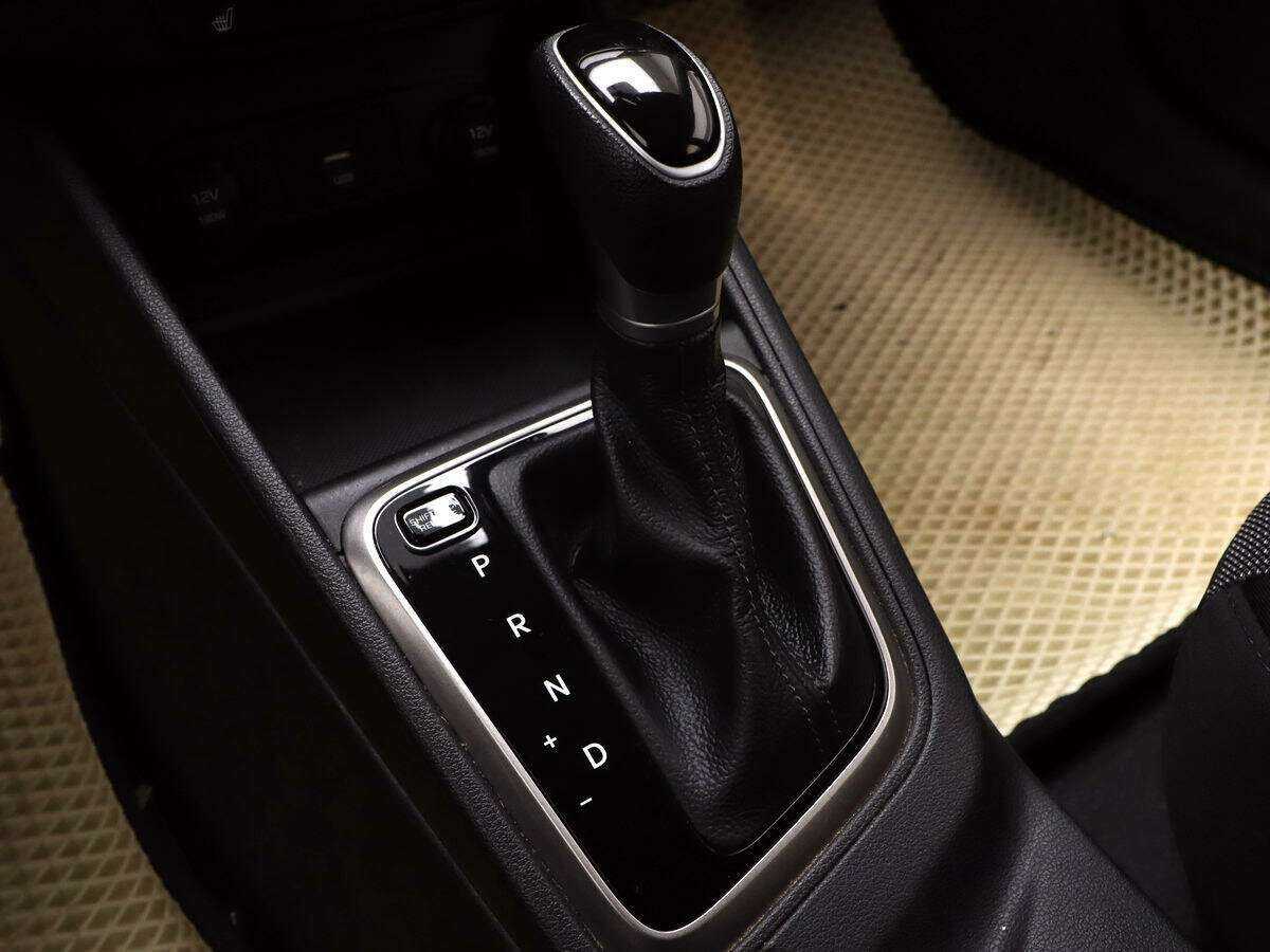 Купить Hyundai Solaris с пробегом. Фото: #13